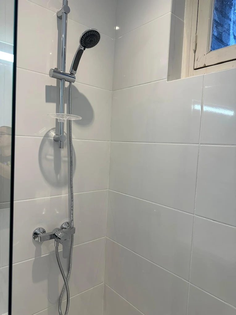 Intervention — Remplacement de douche