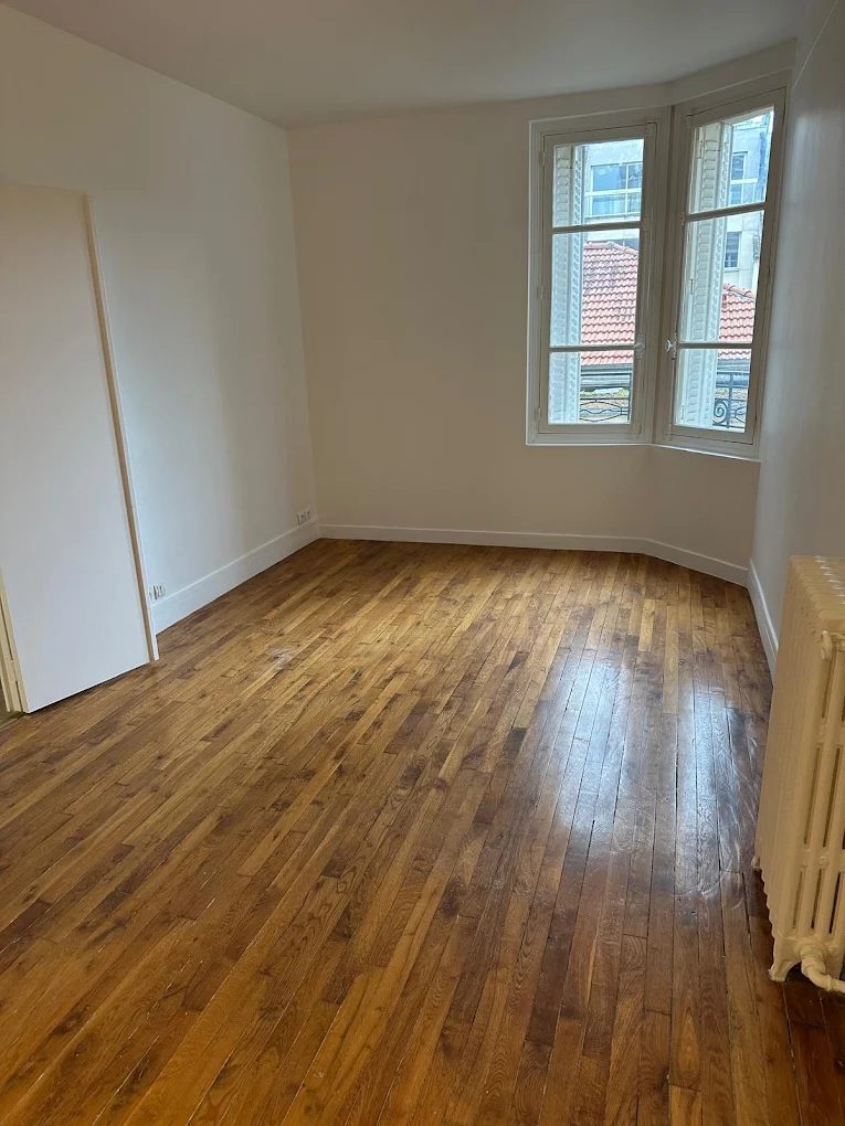 Intervention — Parquet poncé & vitrifié